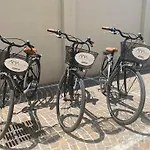 Amadei Figaro & Hotel