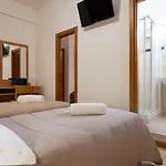 Hotel Amadei Figaro & 3*