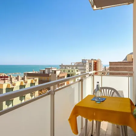 Amadei Figaro&apartments Hotel 3*
