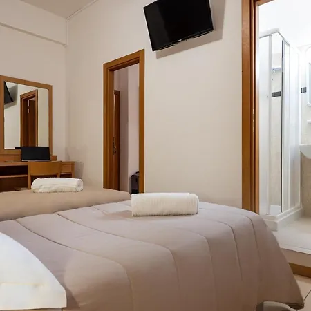 Hotel Amadei Figaro&apartments 3*