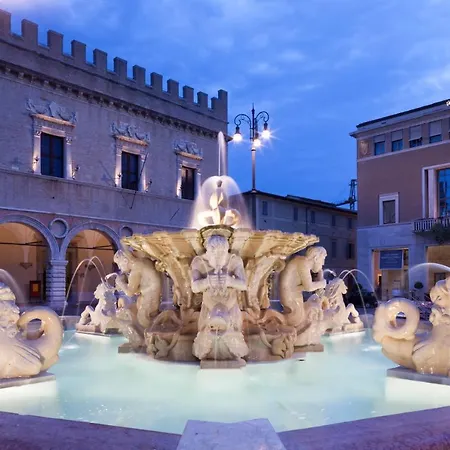 Hotel Amadei Figaro&apartments 3*