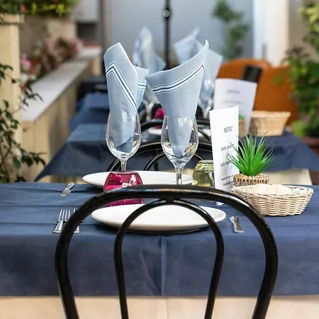 Amadei Figaro & 3* Pesaro