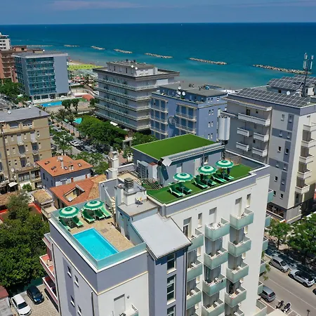 Amadei Figaro & 佩萨罗