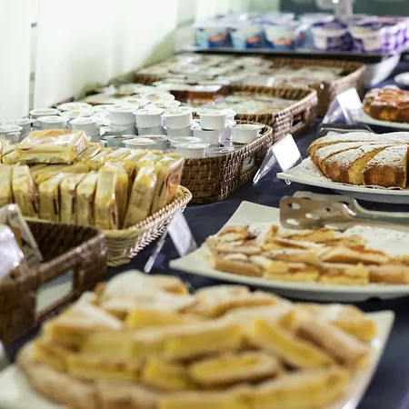 Amadei Figaro & 3* 佩萨罗