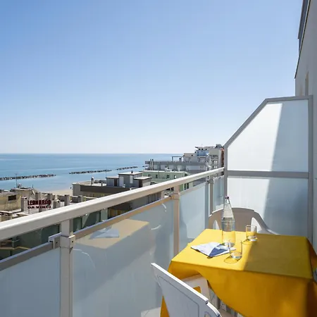 Amadei Figaro & Hotel 3*