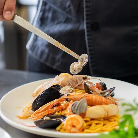 酒店 Amadei Figaro & 佩萨罗