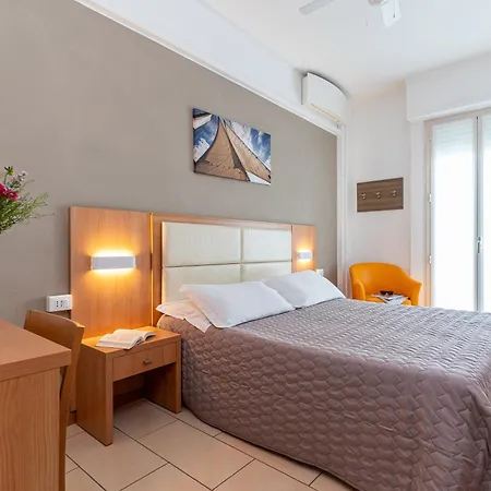 Amadei Figaro & Hotel 3*