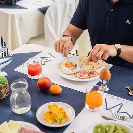 Hotel Amadei Figaro & 3*