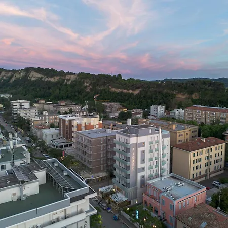 Hotel Amadei Figaro & Pesaro