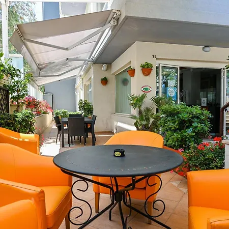 Amadei Figaro & 3* 佩萨罗