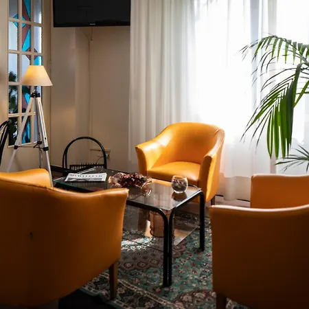 Amadei Figaro & Hotel 3*