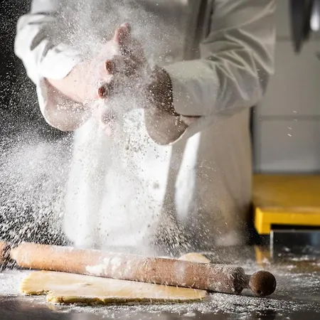 Amadei Figaro & Pesaro