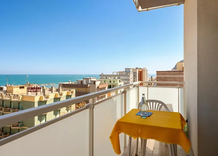 Amadei Figaro & Hotel 3*