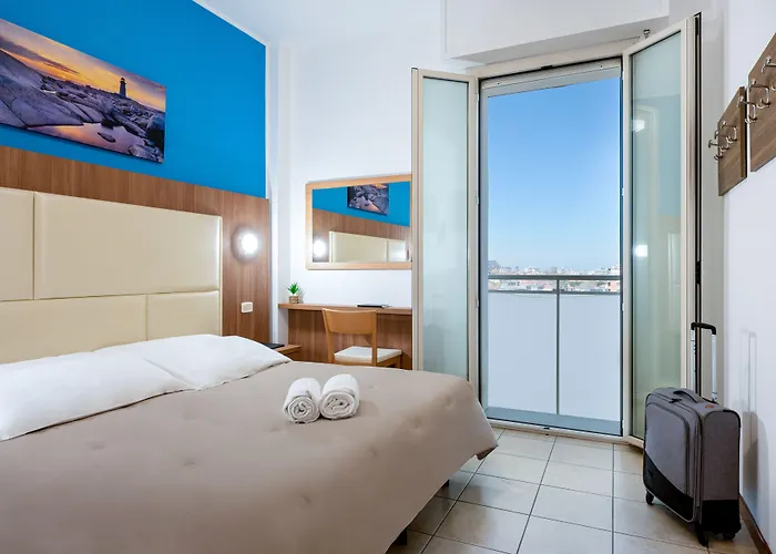 Hotel Amadei Figaro & 3*