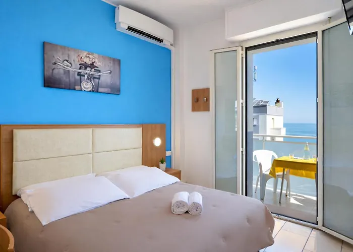 Amadei Figaro & Hotel 3*