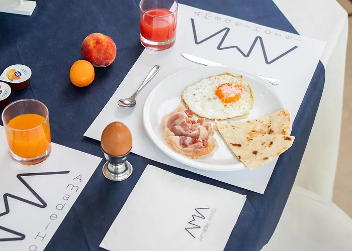 Amadei Figaro & Hotel 3*