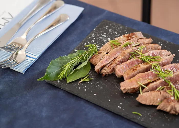 Amadei Figaro & Hotel 3*